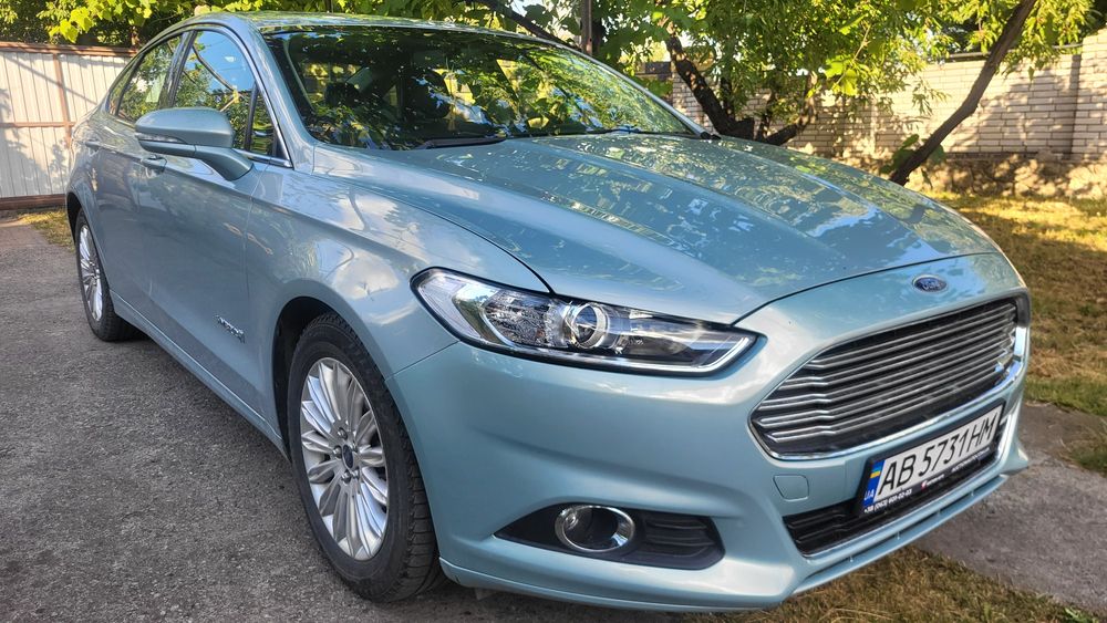 Продам власний Ford Fusion Hybrid SE