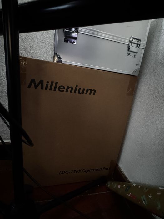 Bateria Eletronica Millenium Semi-Nova + acessorios