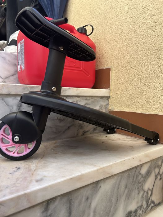 Adaptador Universal com Roda e Assento para Carrinho de Bebé