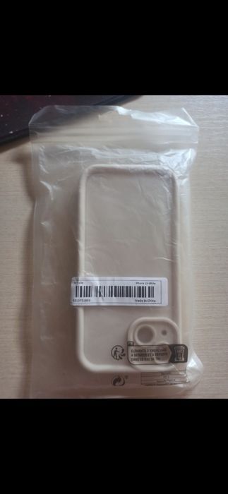 Чехол на iPhone 13