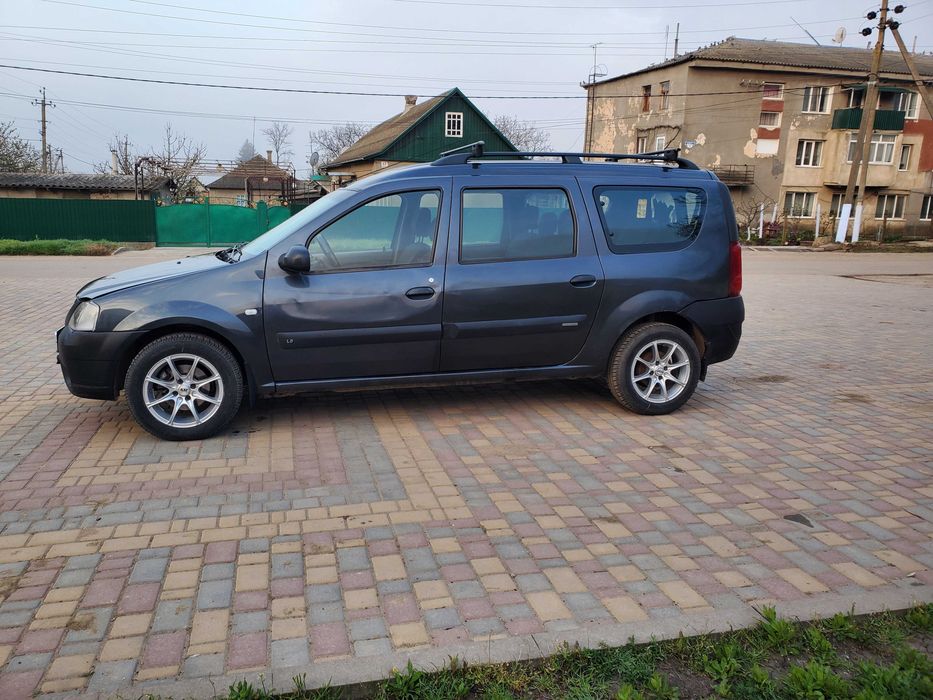Dacia Logan MCV 7 місць