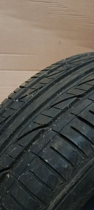 Vendo 2  peneus como novos