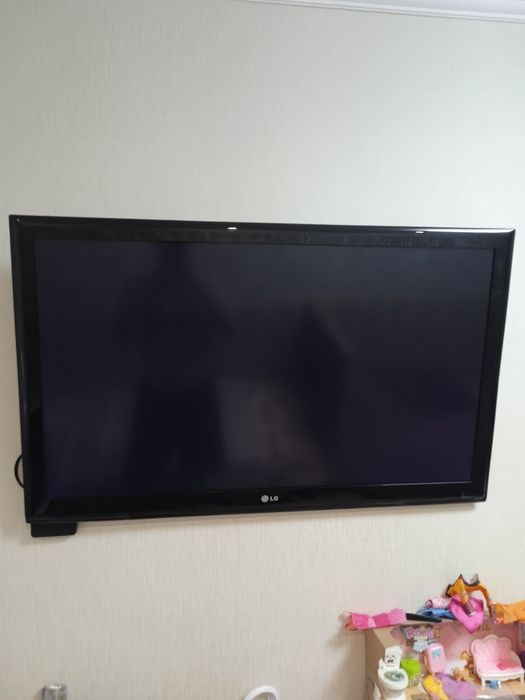 Телевизор  LG 42