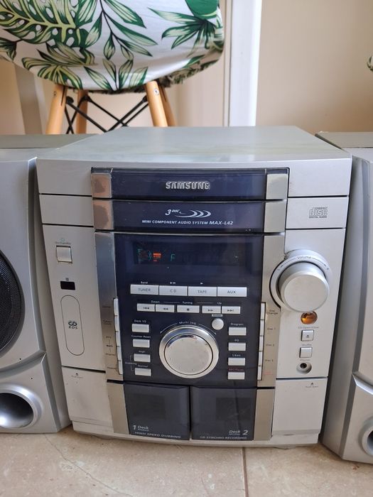 Wieża stereo Samsung MAX-L42 z głośnikami