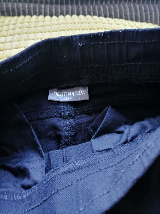 Spodnie legginsy dziewczęce czarne typu bojówki rozm 134