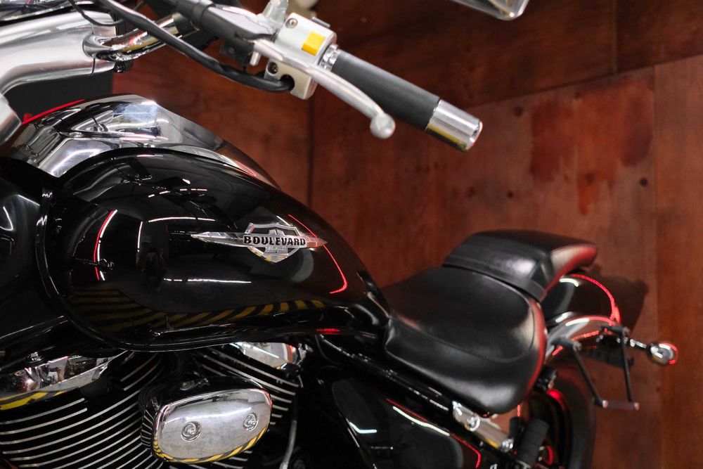 Suzuki Boulevard 800 із Японії