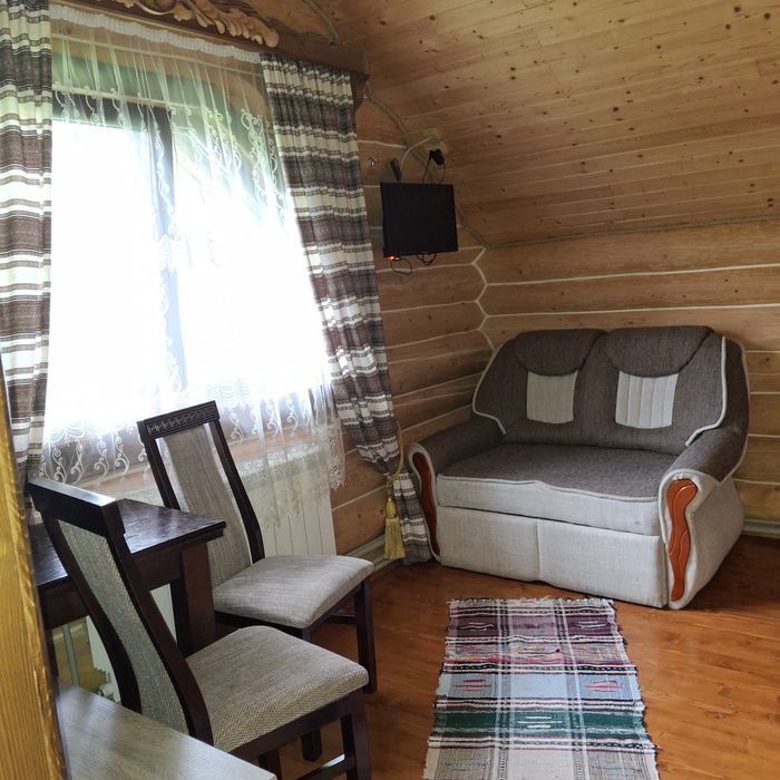 Гостинний двір 《Поляна》