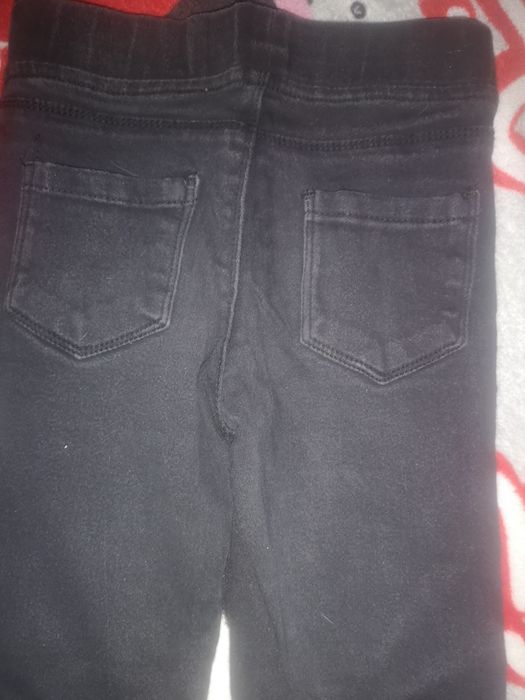 Spodnie yeans czarne 116