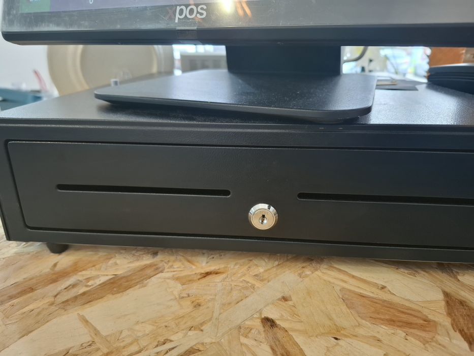 Vendo sistema POS completo, ideal para comércio, café, restaurante