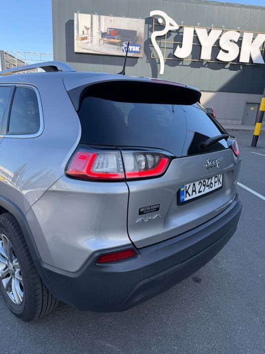 Продам jeep cherokee
