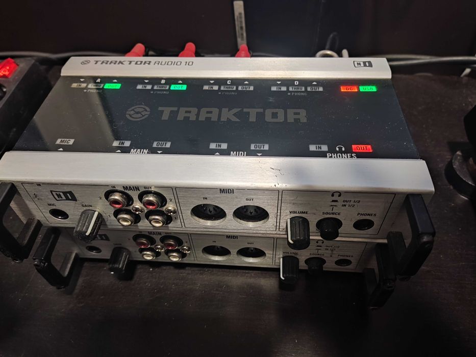 Placa de Som Traktor  Audio 10