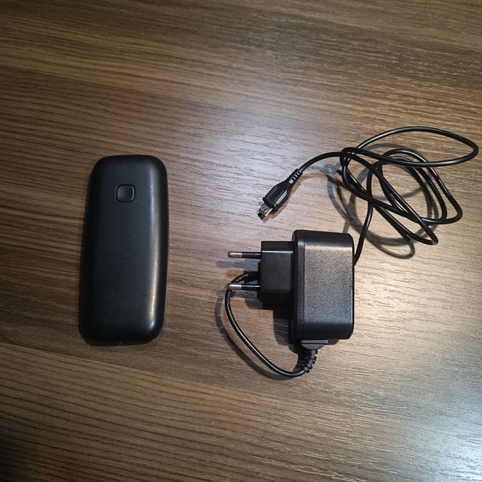 Телефон мобільний Verico із зарядкою під ремонт/на запчастини