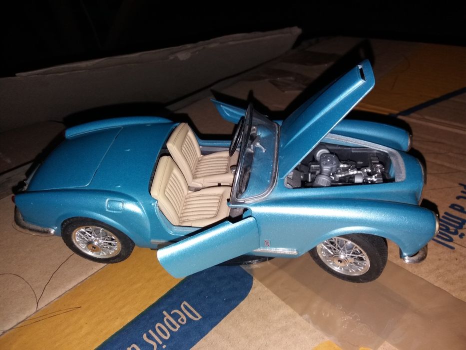 LANCIA Miniatura à escala impecável
