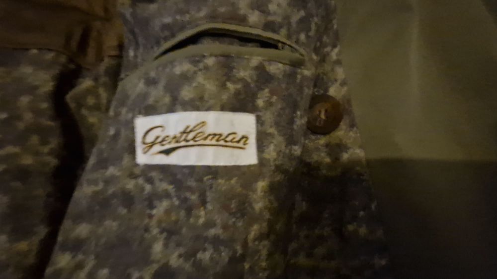 Gabardina verde azeitona da marca Gentlemann