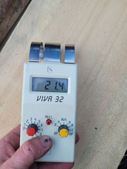 Tarcica sosnowa nieobrzynana