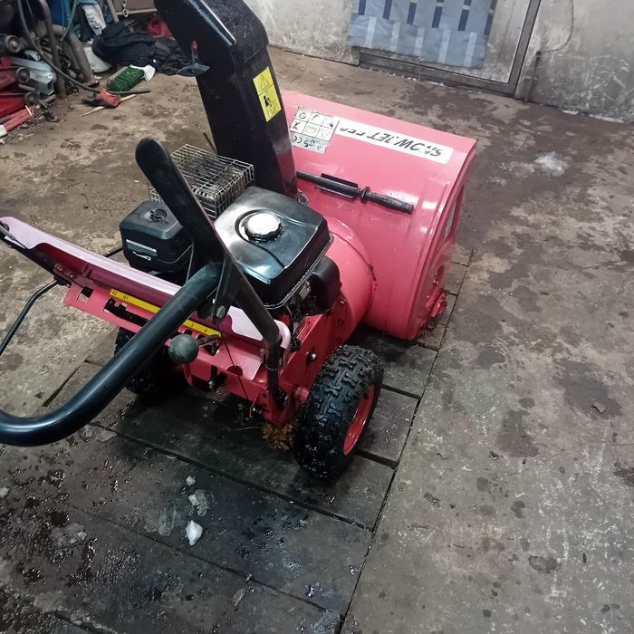 Odsnieżarka SNOWJET 550 5.5km