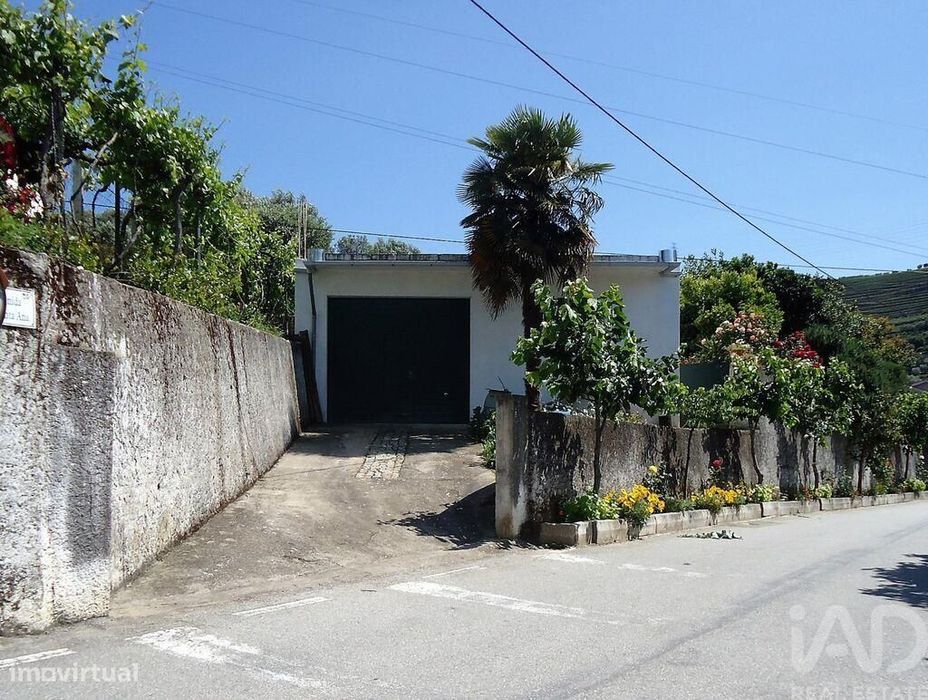 Prédio em Vila Seca e Santo Adrião de 96 m2