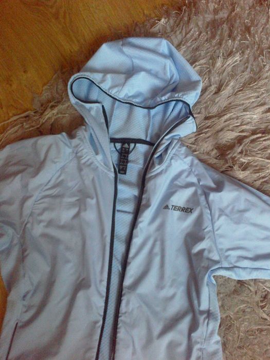Bluza niebieska czarna kurtka Terrex Adidas 36