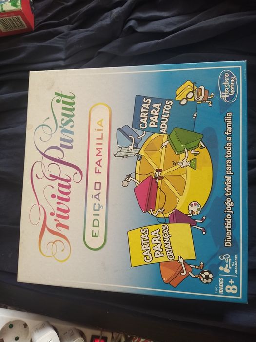 Jogo de Mesa Trivial Pursuit Edição Família