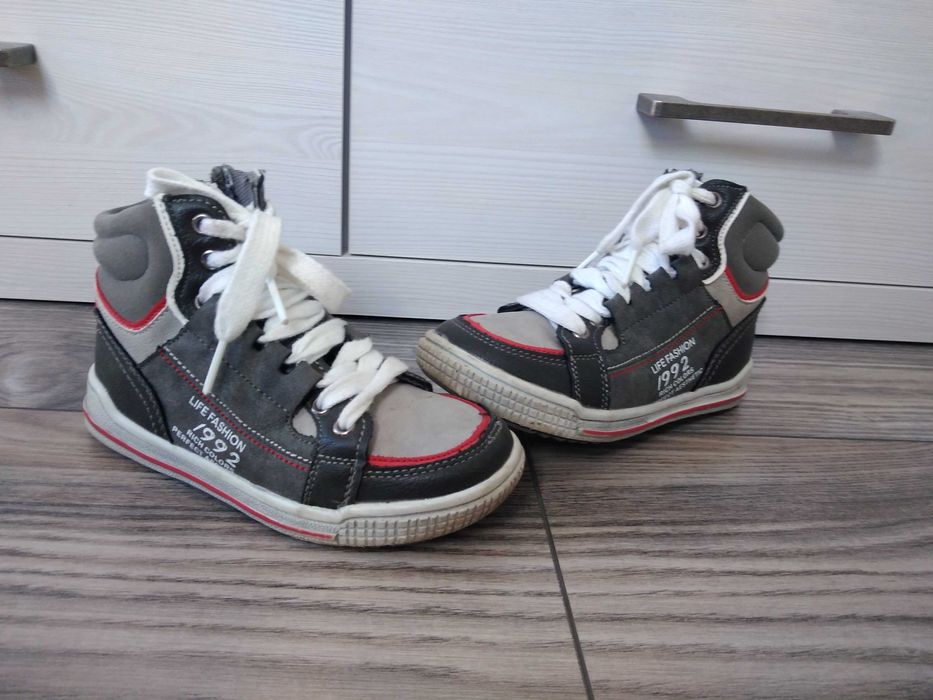 Adidasy za kostkę rozmiar 28 w bardzo dobrym stanie