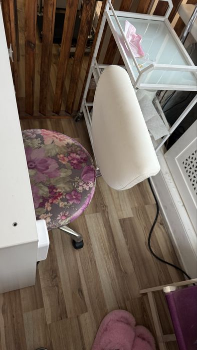 Стол для манікюру