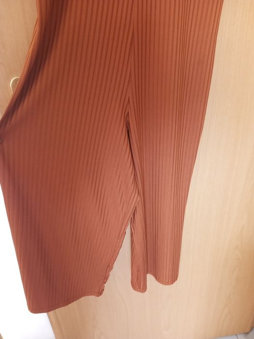 Macacão ZARA tamanho S caramelo