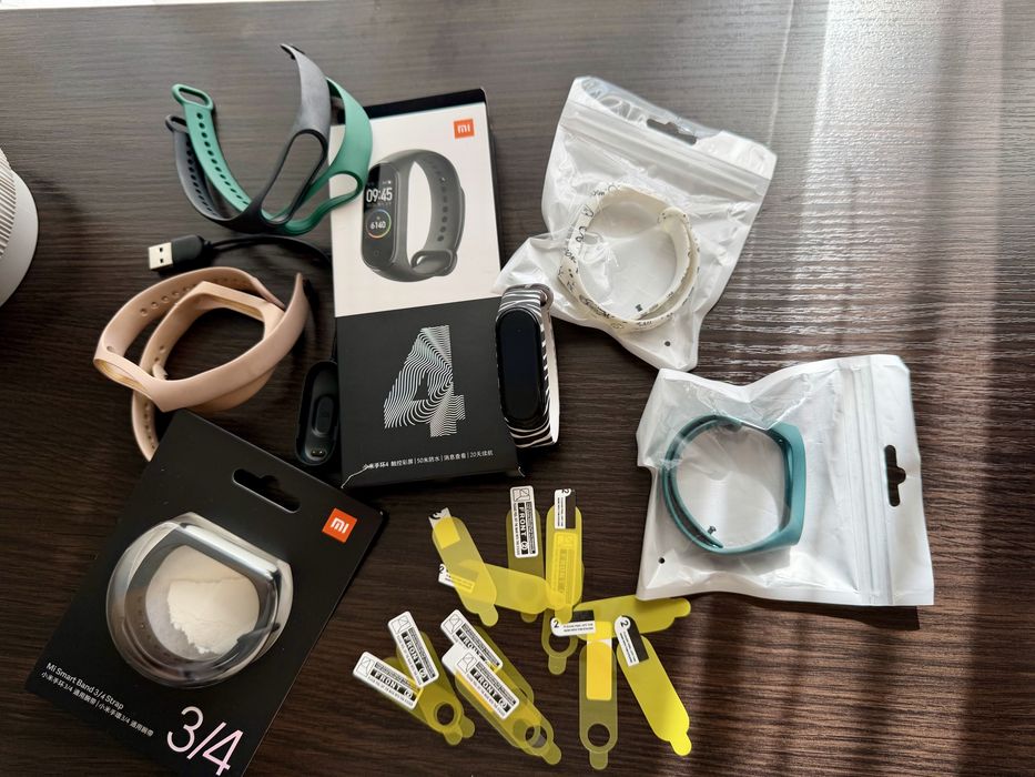 Xiaomi Mi Band 4 + 8 ремінців + 13 захисних плівок, повний комплект з коробкою. Мі бенд, фітнес браслет, Mi Smart Band, годинник