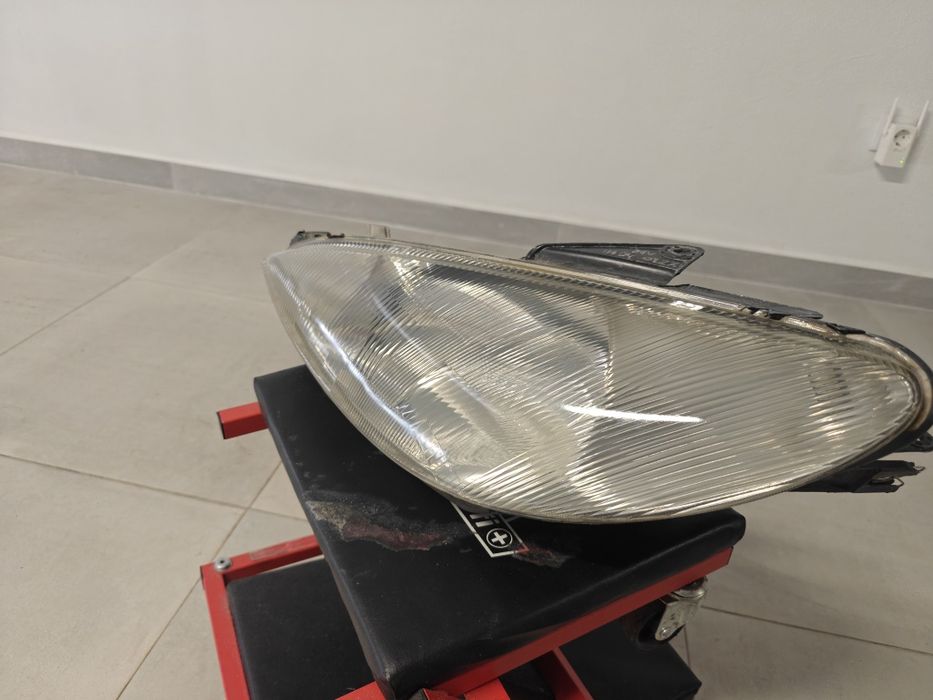 Ótica esquerda Peugeot 206