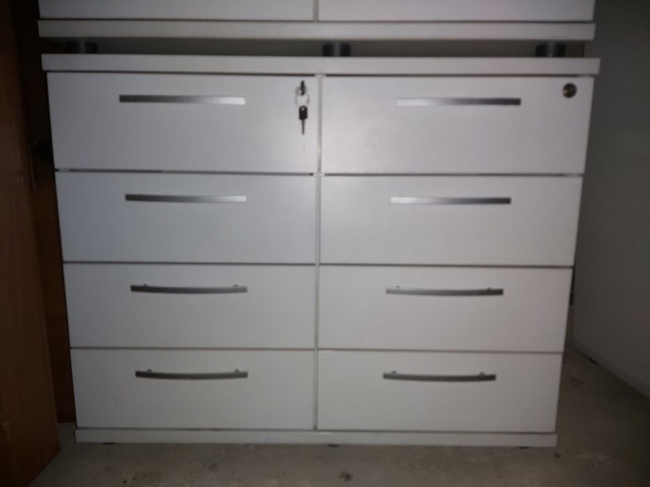 komoda biała 8 szuflad