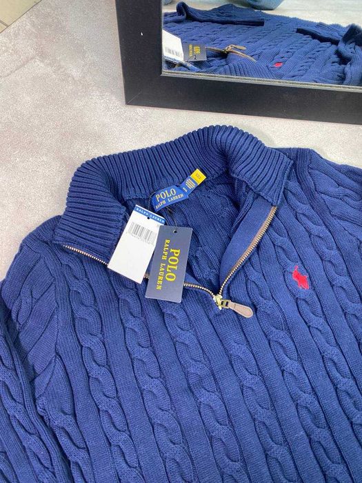 Стильный синий мужской свитер