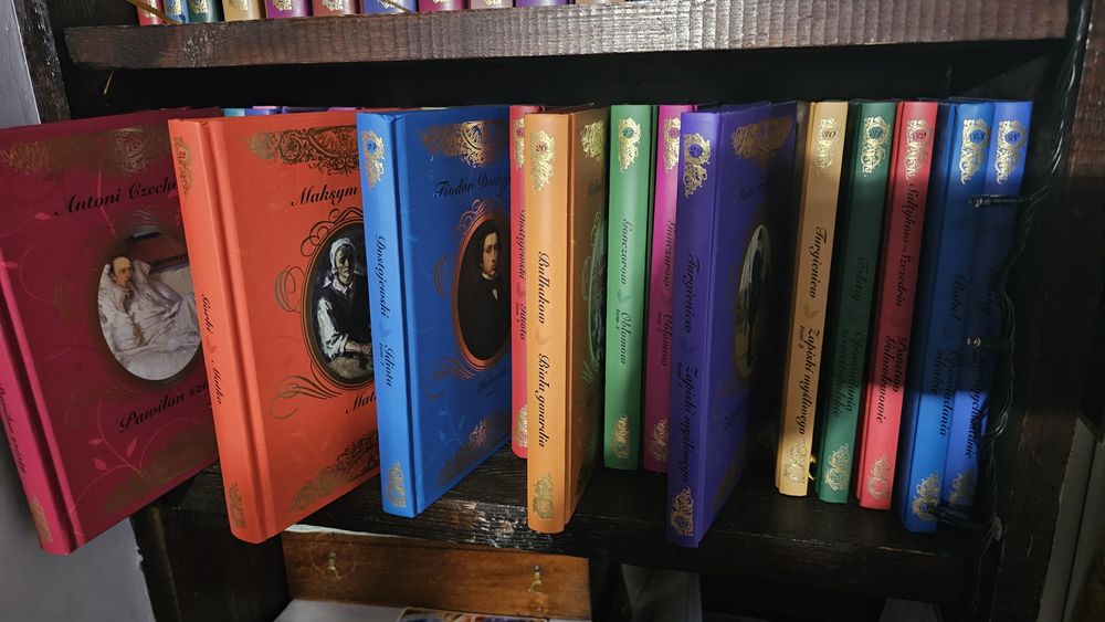 Powieść romantyczna, obyczajowa, 33 książki. Kolekcja rosyjska.