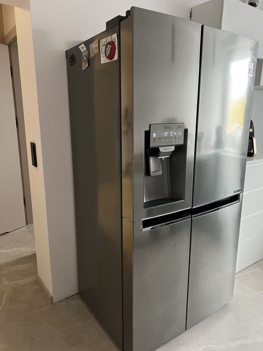 Lodówka LG Side by Side inox z dystrybutor wody i kostkarka