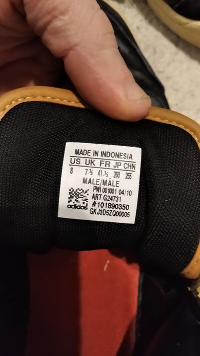 Шкіряні кросівки Adidas 41