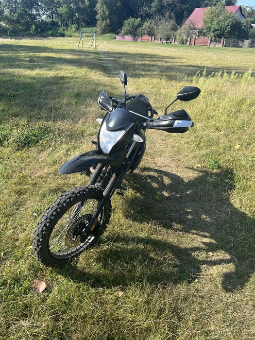 Продам мотоцикл лонкін прус 200