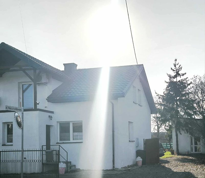 Komfortowy dom z użytkowym poddaszem + drugi dom na działce 15arów