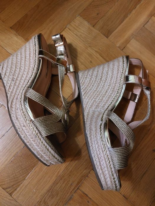 39 розмір золоті босоніжки