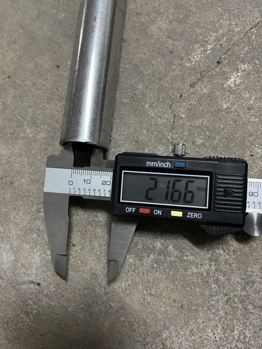 Tubos de metal,sem rodas