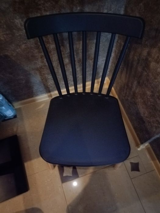 Stół Plus Krzesła