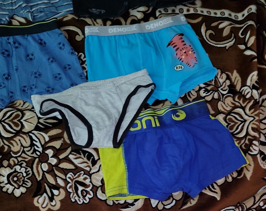 Лотом трусы на мальчика 7шт