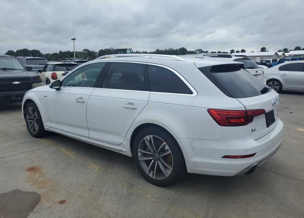 Кришка багажника Audi A4 B9 ляда пята дверь ауді розборка