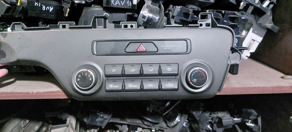 Kia Sportage 4 блок керування кліматом пічкою климат спортэдж