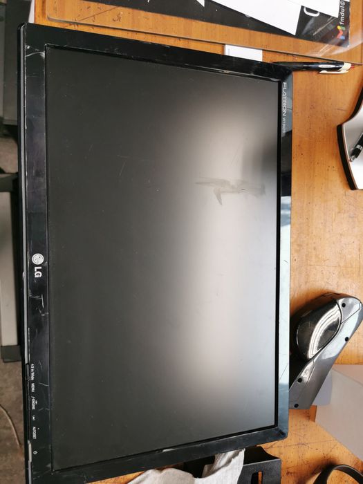 Monitores 17  várias marcas.