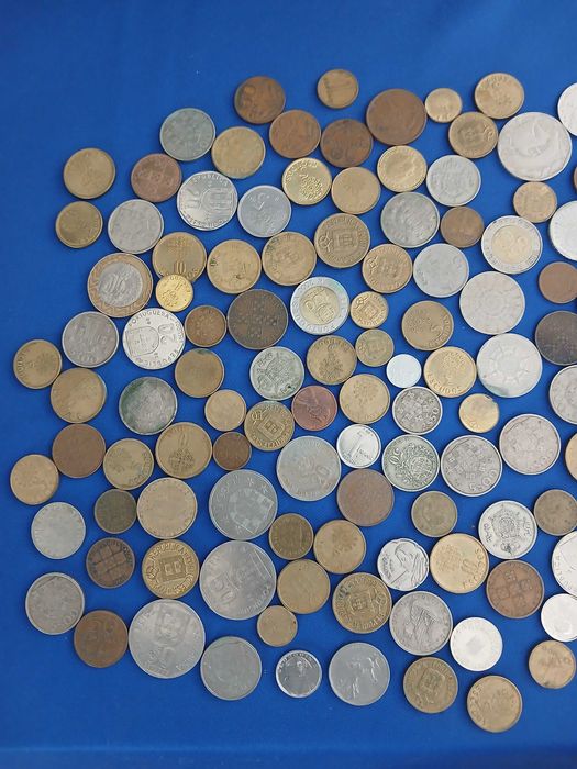 Moedas antigas quase 1kg