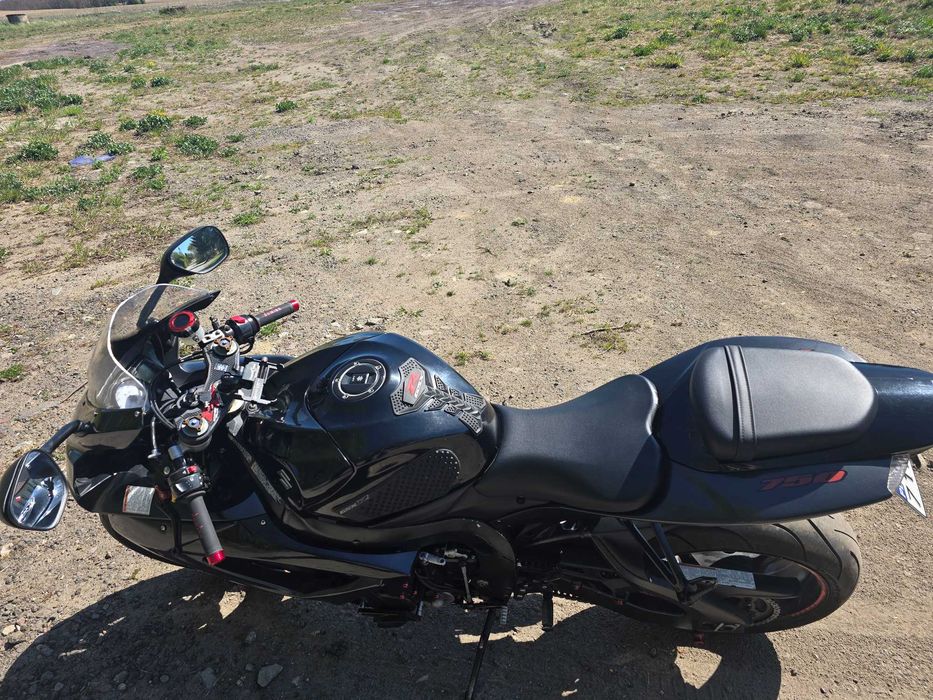 Suzuki gsxr 750 2006 r