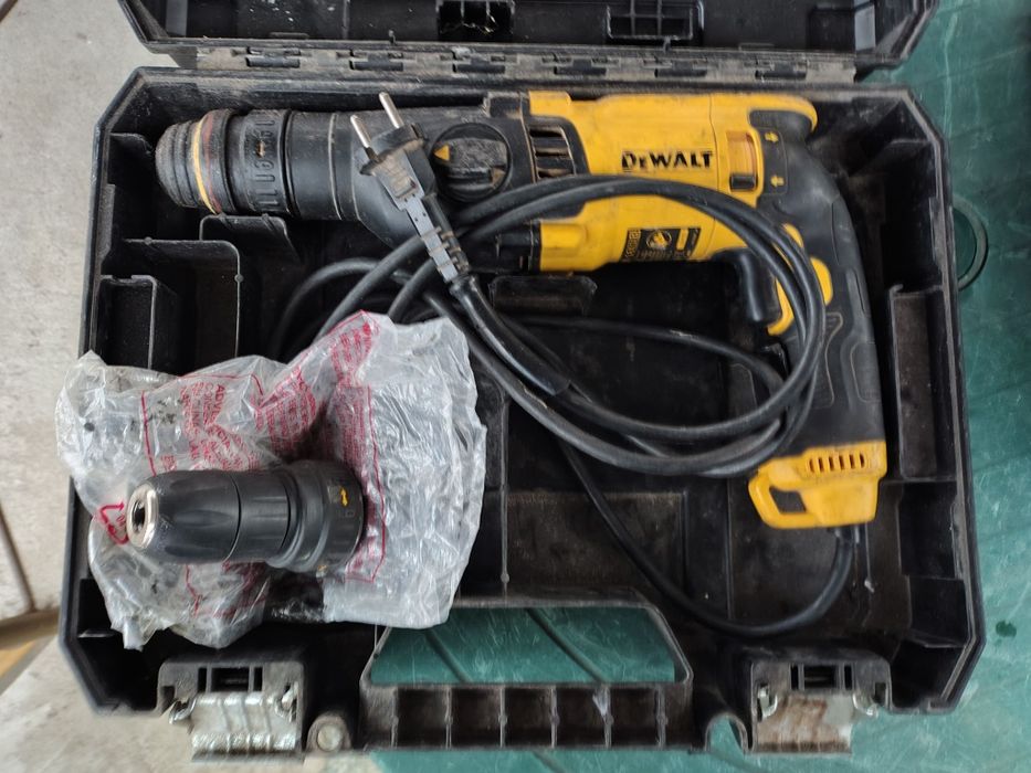 Перфоратор деволт.