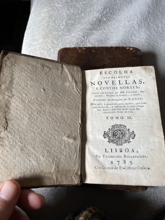 3 livros muito antigos