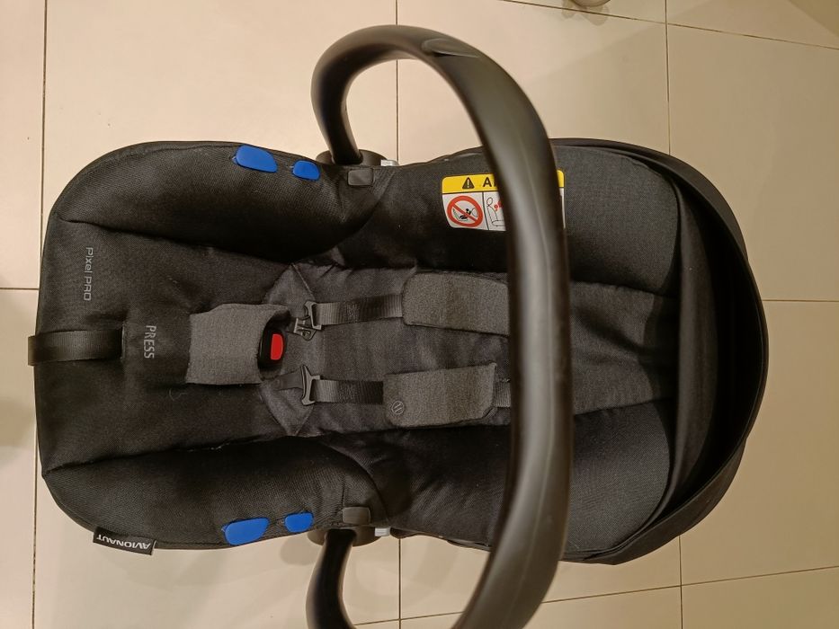 Fotelik z baza ISOFIX avionaut Pixel pro