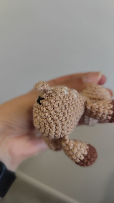 Porta-chave com  veado bebé em crochet