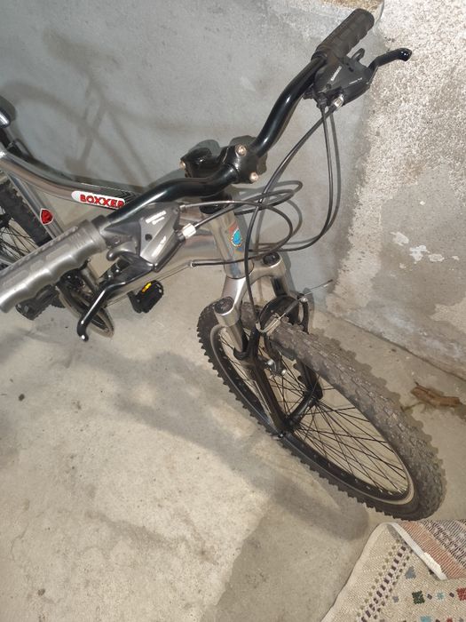 Bicicleta nova em alumínio