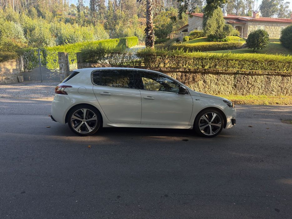 Peugeot 308 BlueHDi FAP 180 EAT8 Stop & Start GT
